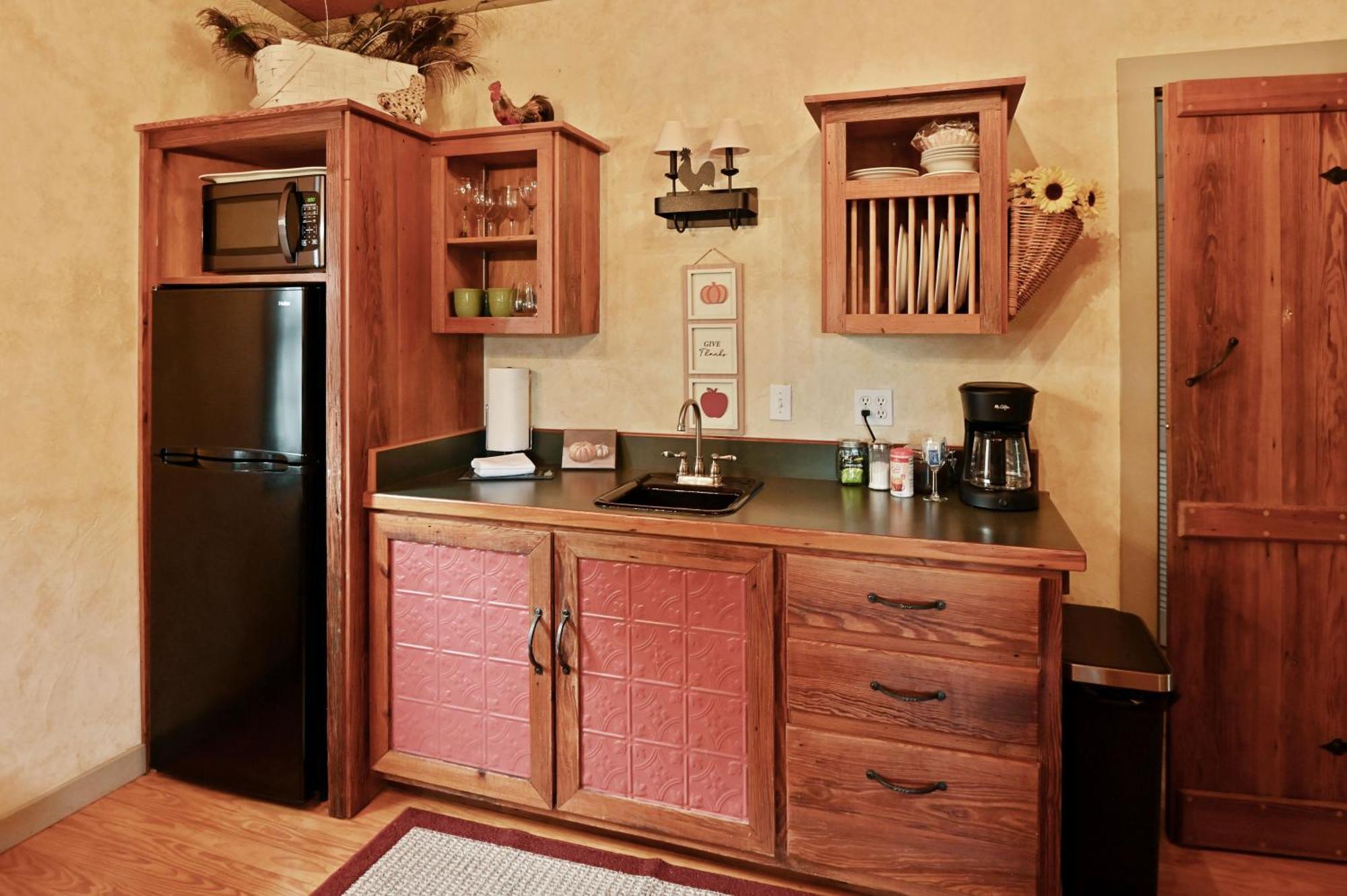 Cabins On Knopp School-Chula Vista Cabin Фредериксбург Екстериор снимка